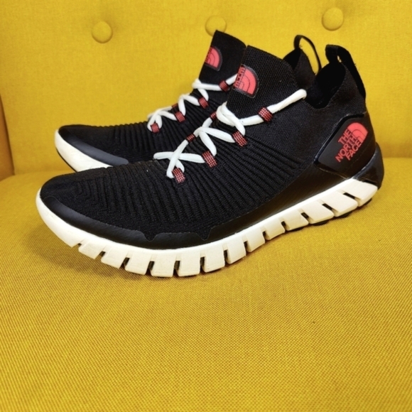 The North Face Oscillate Trail Black Red Running Sneakers Women's Shoes Size 9 - Picture 1 of 10